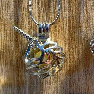 7. Unicorn Pearl Cage with 24 inch 925 Silver Plated Chain & Pearl